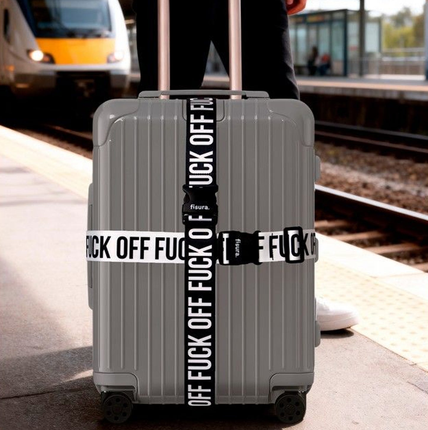 
                  
                    Sangles pour valise FUCK OFF
                  
                